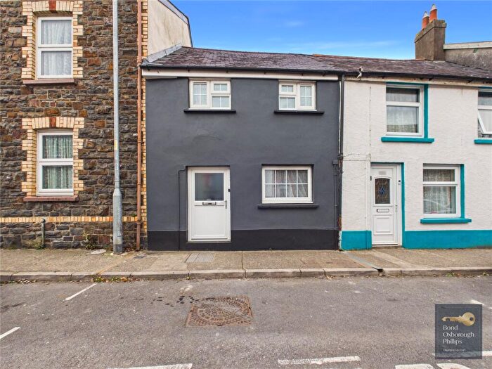 3 Bedroom Terraced House For Sale In Well Street, Torrington, Devon, EX38