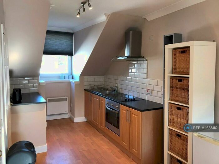 1 Bedroom Flat To Rent In Miller Road, Oban, PA34