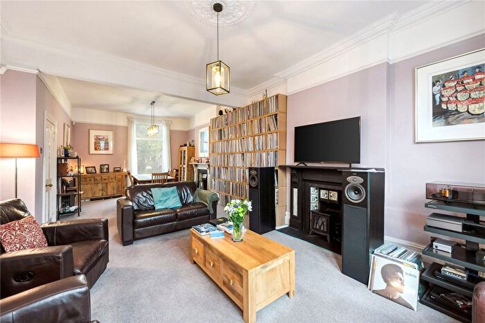 4 Bedroom Semi-detached House To Rent In Greyhound Lane, London, SW16