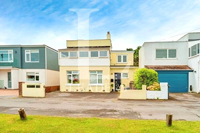 4 Bedroom Detached House For Sale In Sandy Beach Estate, Hayling Island, Hampshire, PO11