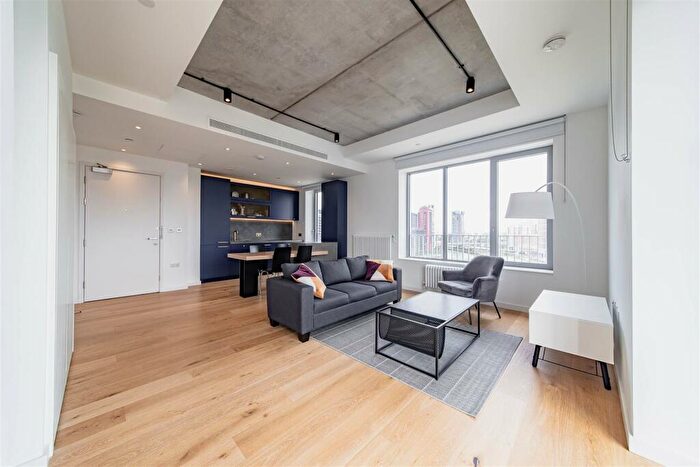 1 Bedroom Apartment To Rent In Goodluck Hope Walk, London, E14