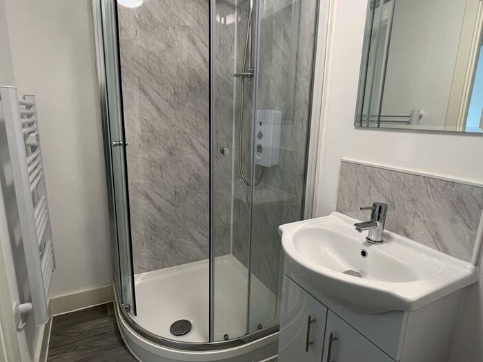 1 Bedroom Flat To Rent In Yeovil Town Centre, BA20