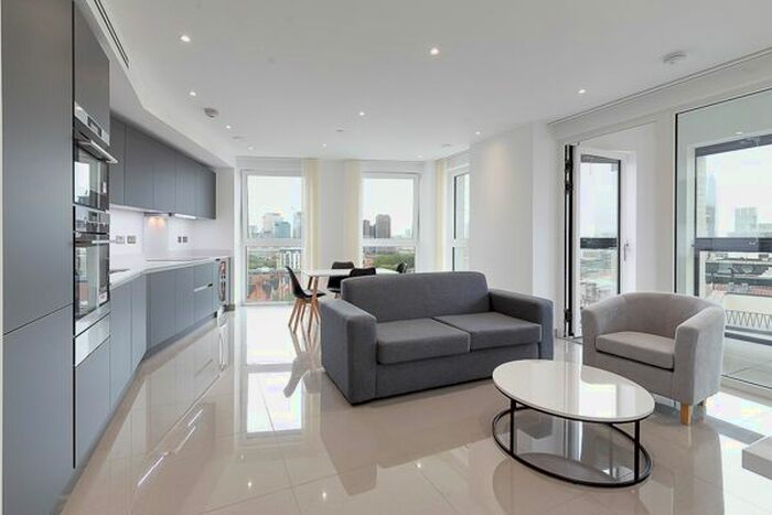 2 Bedroom Flat To Rent In Blackfriars Road, London, SE1