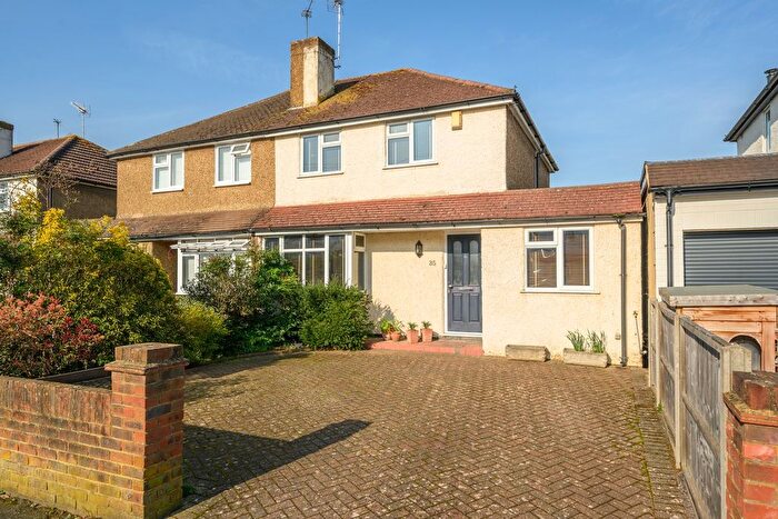 2 Bedroom Semi Detached House For Sale In First Avenue, Walton-On-Thames, KT12