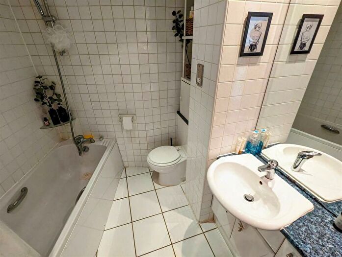 1 Bedroom Flat For Sale In Princess Street, Manchester, M1