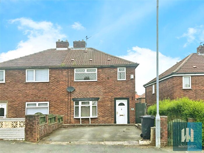 3 Bedroom Semi Detached House For Sale In Thornton Road, Rastrick, Brighouse, HD6