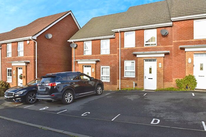 3 Bedroom End Terrace House To Rent In Beauchamp Drive, Newport, PO30