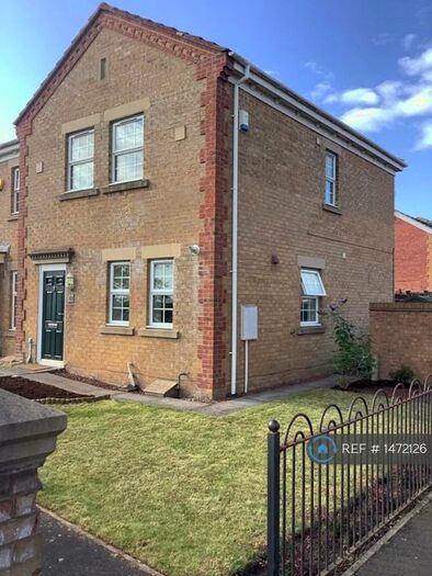 3 Bedroom Semi-Detached House To Rent In Grosvenor Place, Blyth, NE24