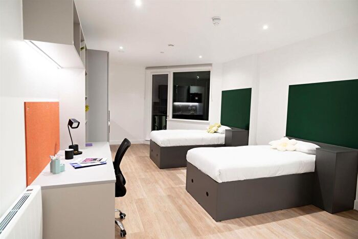 1 Bedroom Flat To Rent In Kennington Lane, London, SE11