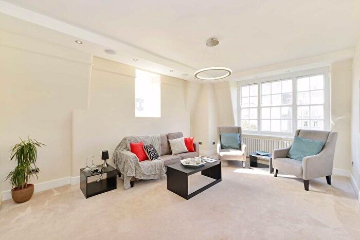 3 Bedroom Apartment To Rent In Circus Lodge, Circus Road, St Johns Wood, NW8