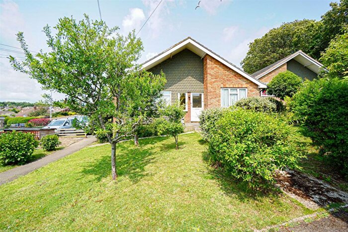 3 Bedroom Detached Bungalow For Sale In Whittingtons Way, Hastings, TN34