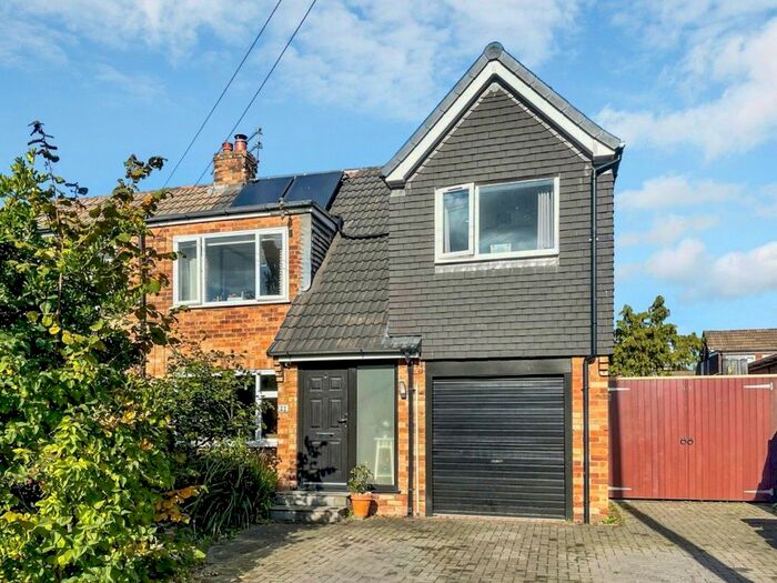 5 Bedroom Property To Rent In Cromwell Avenue, Marple, Stockport, SK6