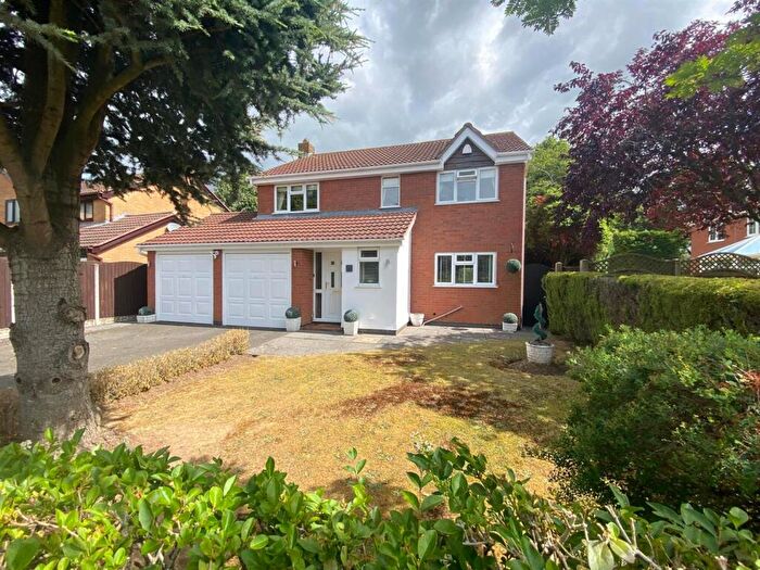 4 Bedroom Detached House For Sale In Beaufort Close, Burbage, LE10