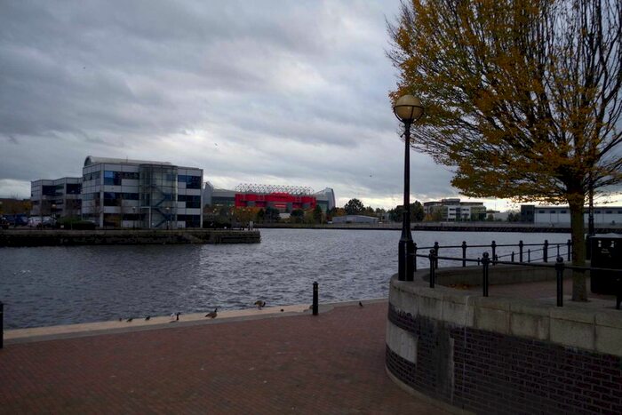 2 Bedroom Flat To Rent In Vancouver Quay, Salford, M50