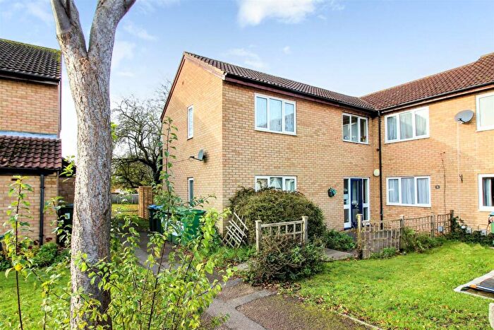 1 Bedroom Flat To Rent In Bowmont Drive, Aylesbury, HP21