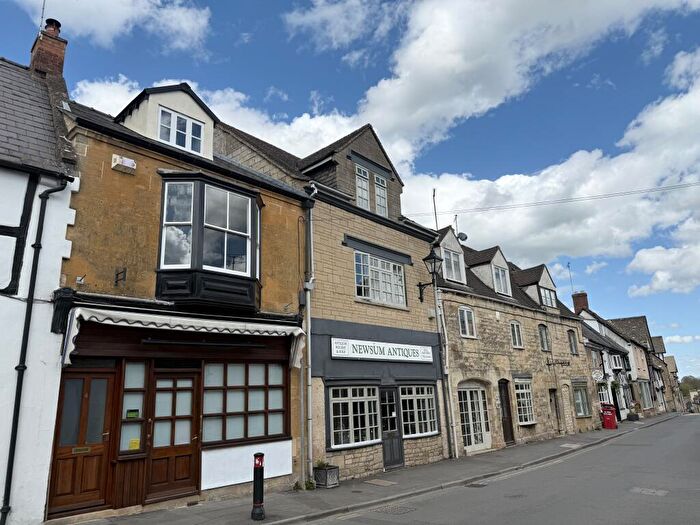 2 Bedroom Flat To Rent In High Street, Winchcombe, GL54