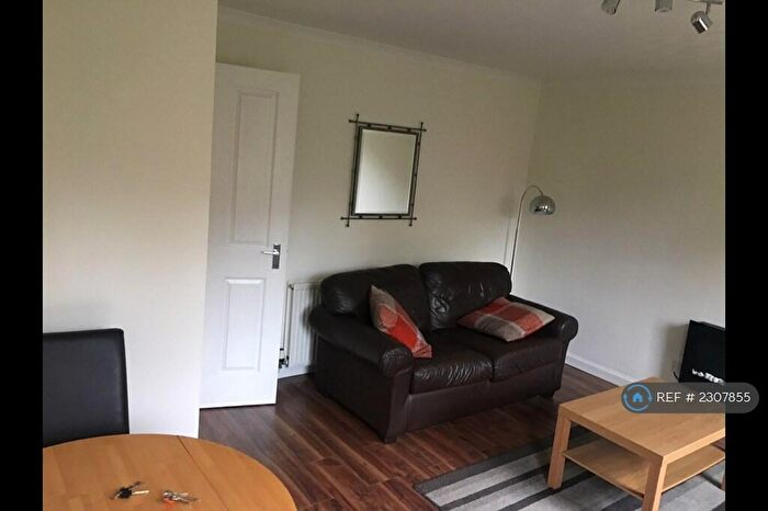 1 Bedroom Flat To Rent In Ettrickdale Place, Edinburgh, EH3