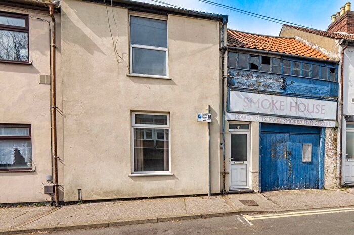 3 Bedroom Terraced House For Sale In Raglan Street, Lowestoft, NR32
