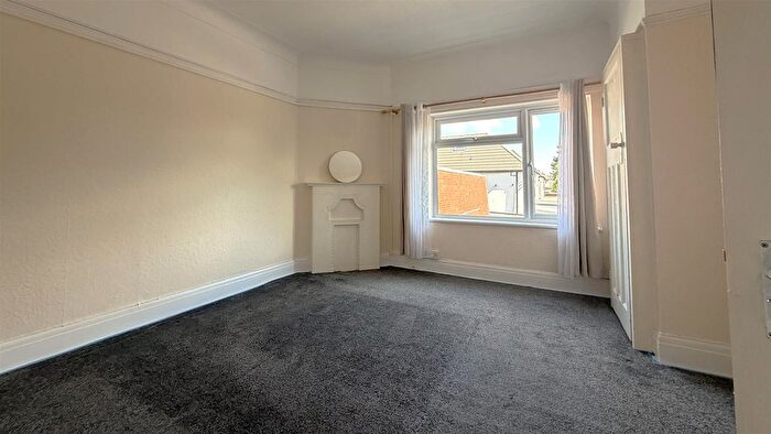 4 Bedroom Flat To Rent In Marlborough Parade M, Hillingdon, Uxbridge, UB10