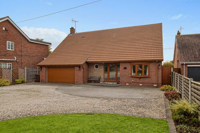 4 Bedroom Detached House For Sale In Main Road, Wyton, Hull, HU11