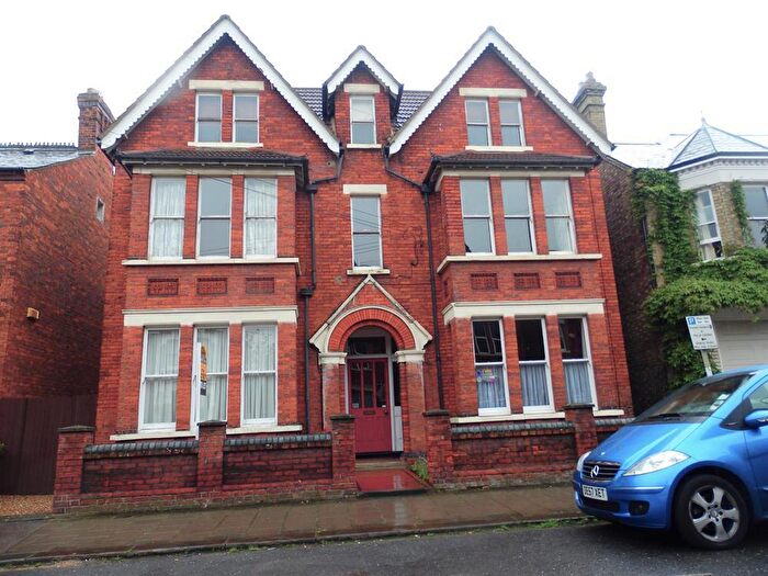 1 Bedroom Apartment To Rent In Flat Castle Road, Bedford, MK40