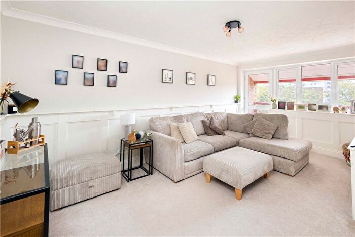 2 Bedroom Flat For Sale In Jarret House, Bow Road, Bow, London, E3