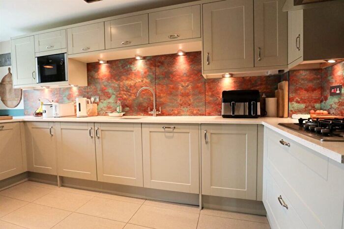 4 Bedroom Detached House For Sale In Aintree Avenue, Barleythorpe, Oakham, LE15