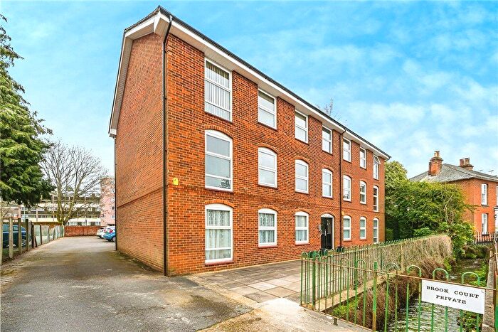 2 Bedroom Flat For Sale In Middlebridge Street, Romsey, Hampshire, SO51