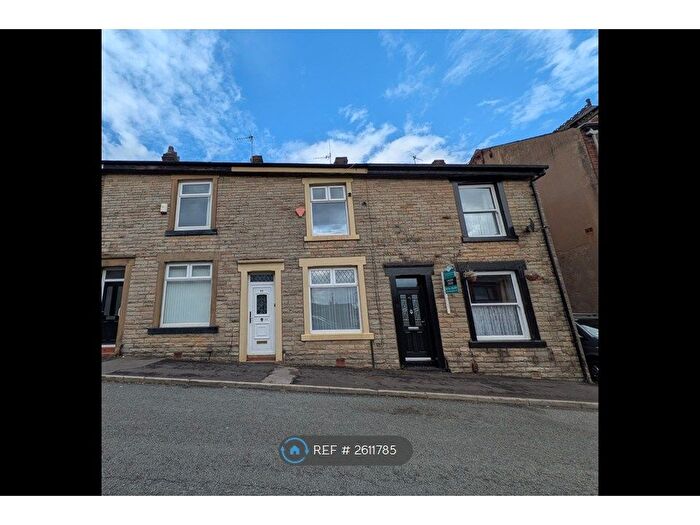 2 Bedroom Terraced House To Rent In Farrow Street, Oldham, OL2