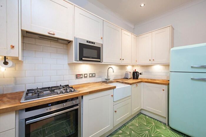 2 Bedroom Flat To Rent In Jackson Road, Holloway, N7