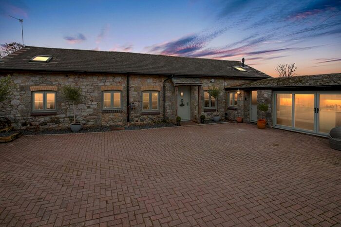 2 Bedroom Barn Conversion For Sale In Teigngrace, Newton Abbot, TQ12
