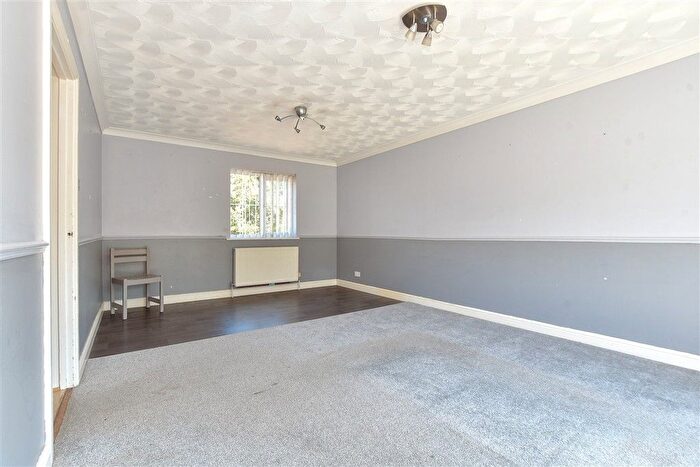 4 Bedroom Detached House For Sale In The Bramleys, Newport, Isle Of Wight, PO30