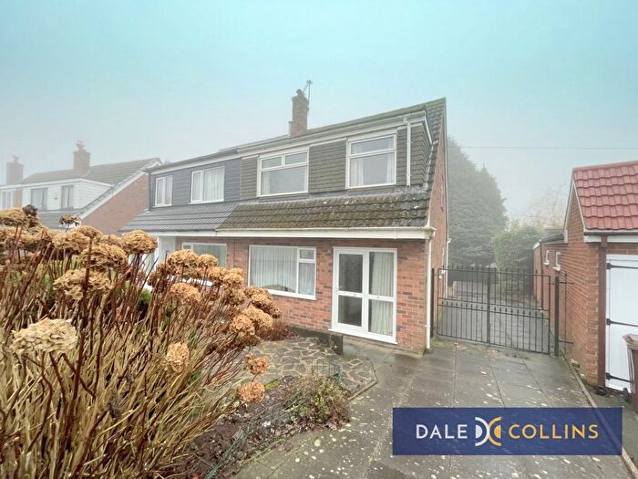 3 Bedroom Flat For Sale In Trent Road, Forsbrook, ST11