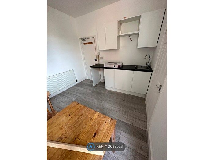 Studio To Rent In Myddleton Road, London, N22