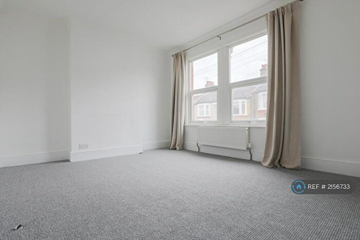 2 Bedroom Terraced House To Rent In Bostall Lane, London, SE2
