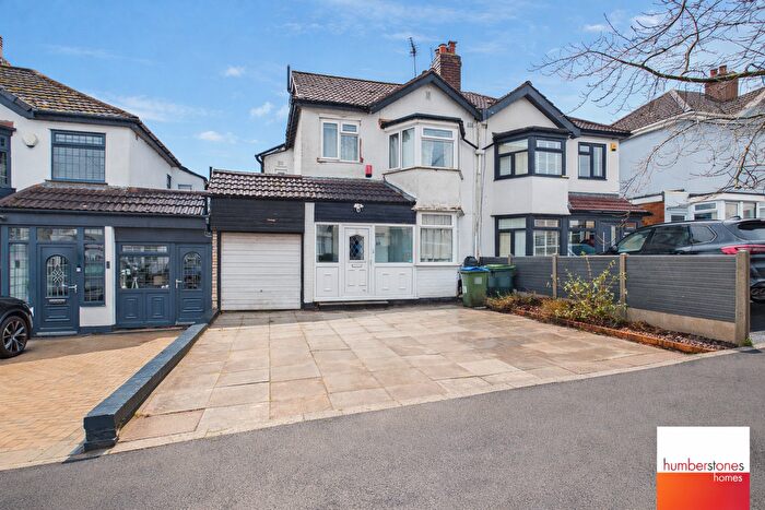 4 Bedroom Terraced House To Rent In Holly Road, Oldbury, B68