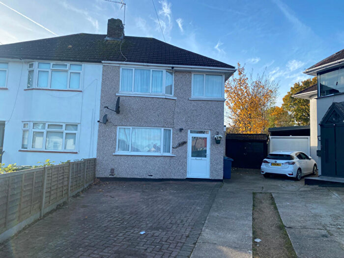 3 Bedroom Semi Detached House To Rent In Stox Mead, Harrow, HA3