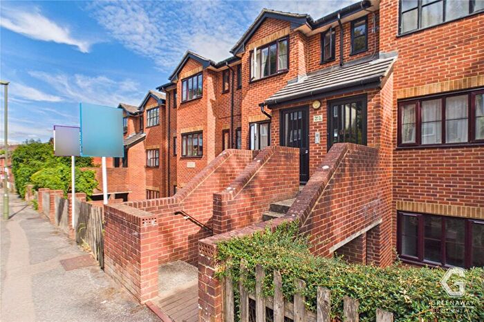 1 Bedroom Apartment To Rent In Garlands Road, Redhill, Surrey, RH1