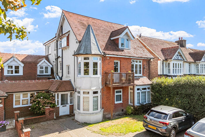 2 Bedroom Flat For Sale In Summersdale Road, Chichester, PO19