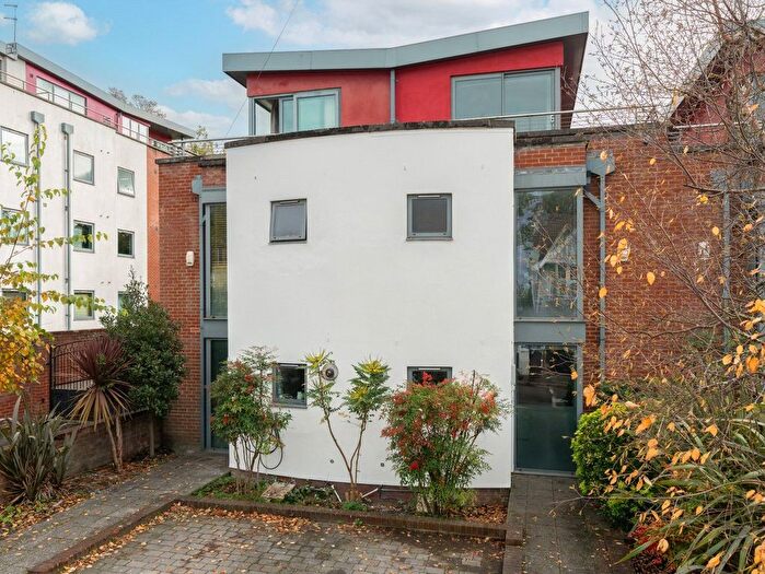 4 Bedroom Terraced House For Sale In Cumnor Road, Sutton, SM2