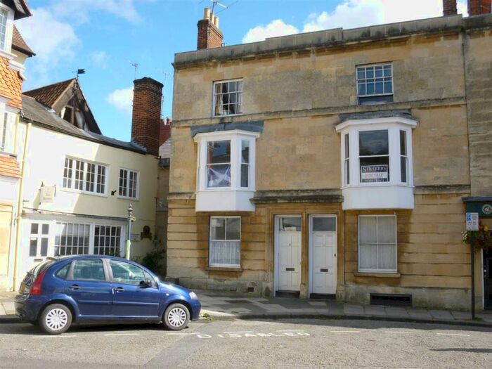 1 Bedroom Flat To Rent In St Johns Street, SN10