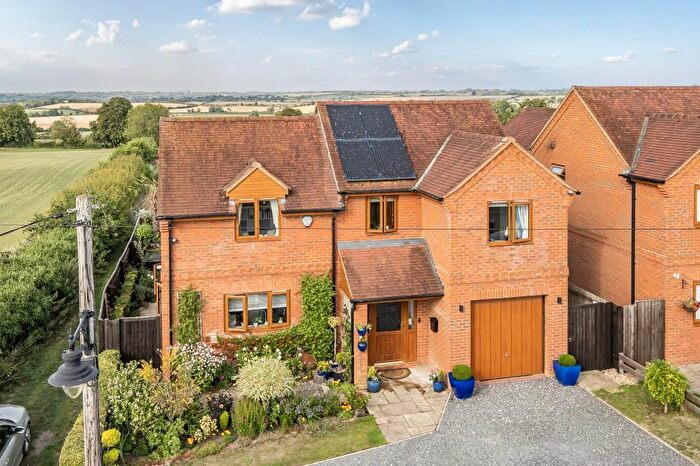 4 Bedroom Detached House For Sale In Aylesbury, Oving, HP22