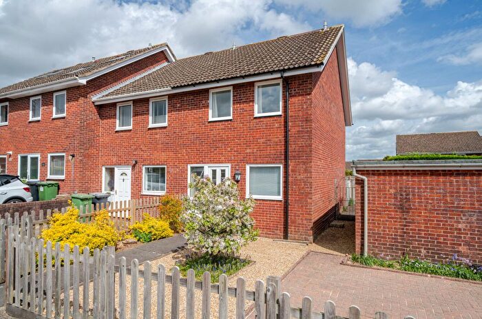 2 Bedroom End Of Terrace House For Sale In Harting Down, Petersfield, GU31
