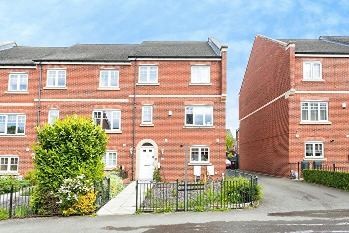 4 Bedroom Terraced House For Sale In Glaisdale Court, Darlington, DL3