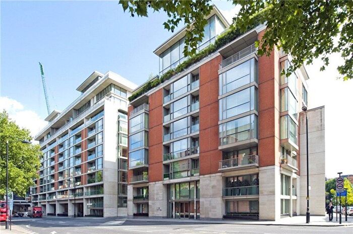2 Bedroom Mews For Sale In The Knightsbrige Apartments, SW7