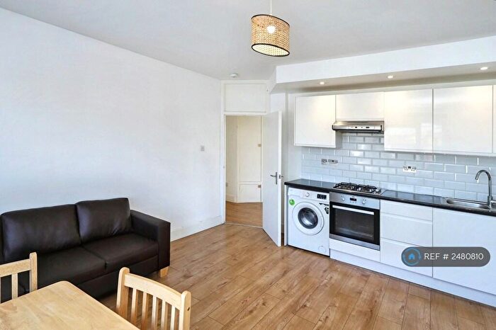 2 Bedroom Flat To Rent In Beaumont Court, London, E5