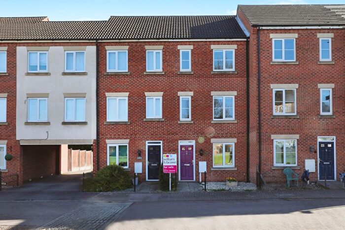 3 Bedroom Town House For Sale In Eldon Green, Tuxford, Newark, NG22