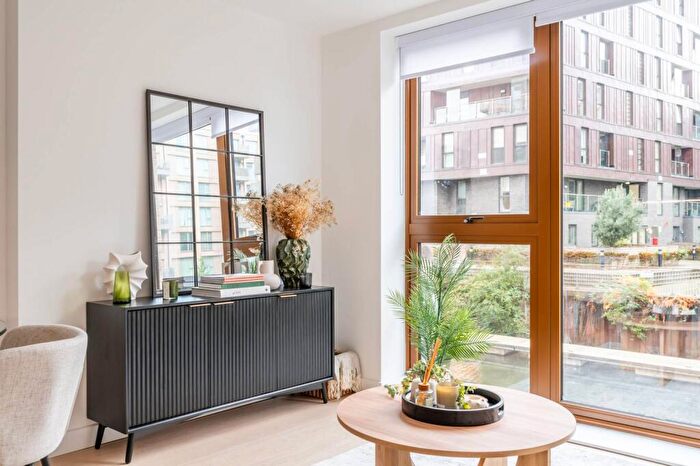 1 Bedroom Flat To Rent In Dod Street, , Limehouse, London, E14