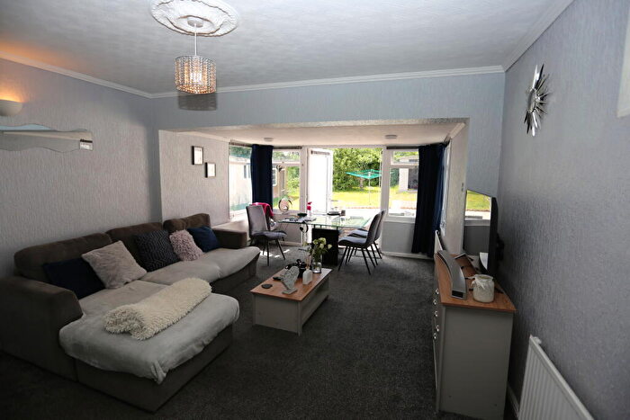 2 Bedroom Detached Bungalow For Sale In The Crescent, Earley, Reading, RG6