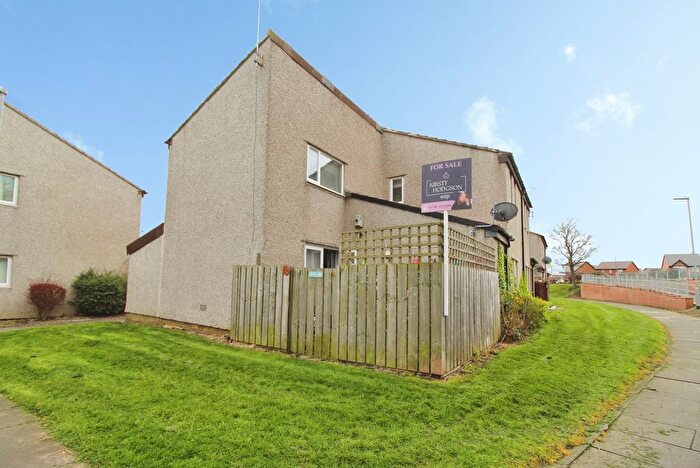 2 Bedroom Flat For Sale In Cushycow Lane, Ryton, NE40